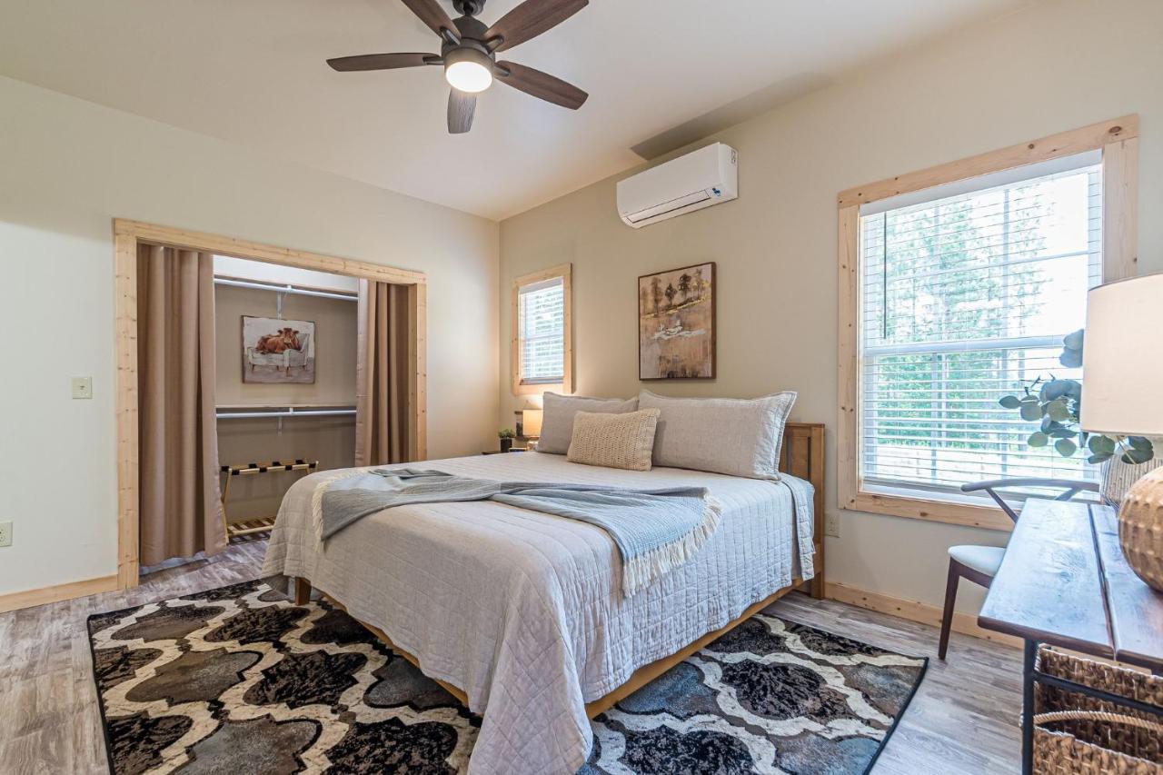 Rustic Roost-5 Acres, Fenced, Fire Pit, Rv Option & Mtn View Villa Dahlonega Exteriör bild